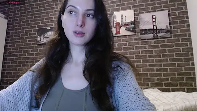  Hot Lady  online show from 8, 1, 2025