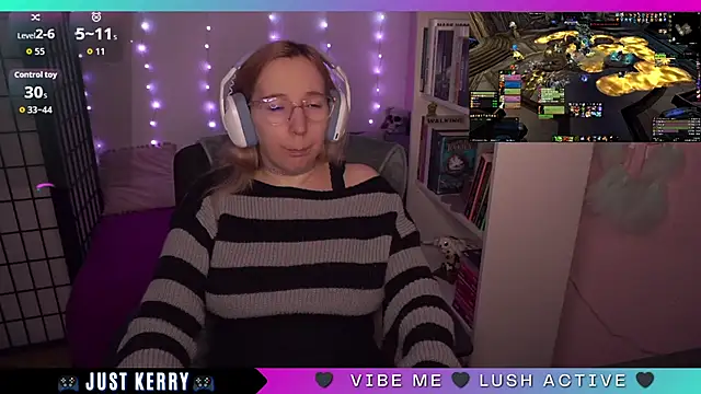 Snapshot of JustKerry chatting on 16, 9, 2025 JustKerry online show from 16, 9, 2025