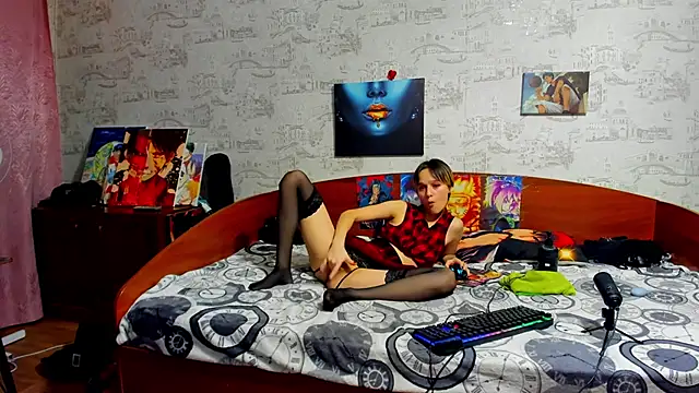 KagamiTayga online show from 9, 11, 2025