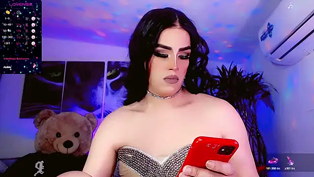 Sophiesweet5 online show from 13, 4, 2026