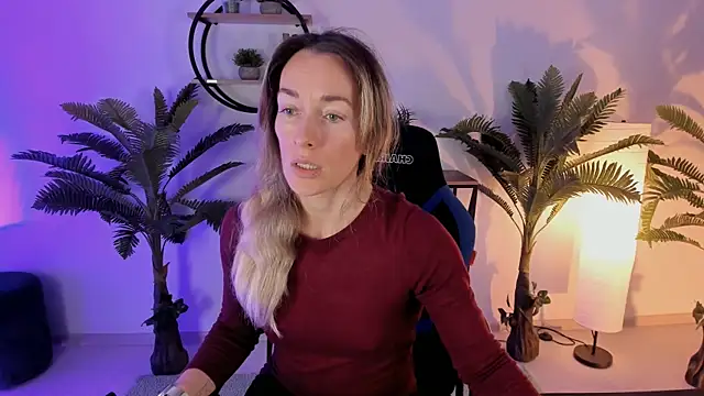 RebeccaMartinez online show from 28, 12, 2024