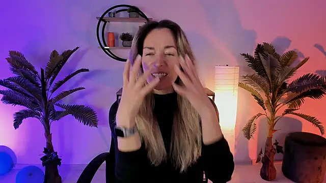 RebeccaMartinez online show from 12, 1, 2025