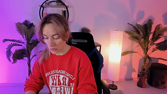 RebeccaMartinez online show from 3, 2, 2025