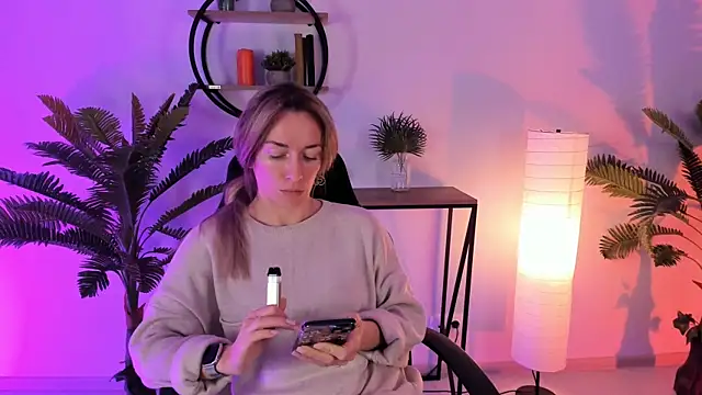 RebeccaMartinez online show from 9, 2, 2025