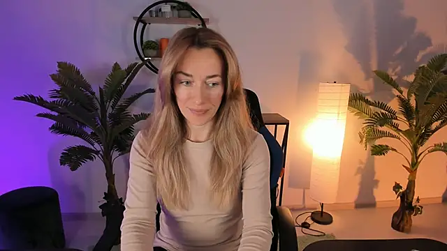 RebeccaMartinez online show from 15, 2, 2025