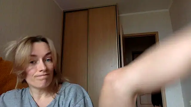 RebeccaMartinez online show from 14, 3, 2025