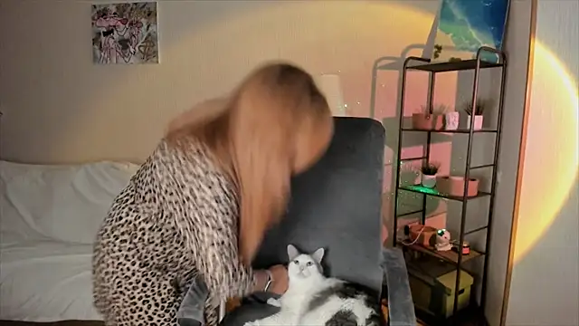 RebeccaMartinez online show from 29, 9, 2025