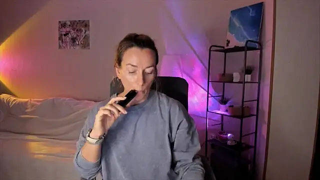 RebeccaMartinez online show from 22, 10, 2025