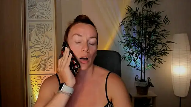 Snapshot of RebeccaMartinez chatting on 22, 7, 2026 RebeccaMartinez online show from 22, 7, 2026