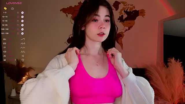 AuroraMari online show from 30, 1, 2025