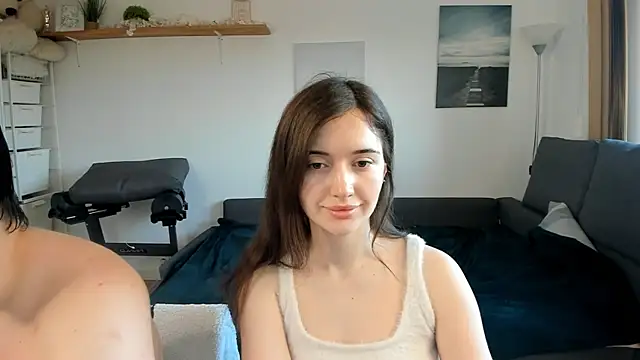 PollyFlame online show from 4, 3, 2025