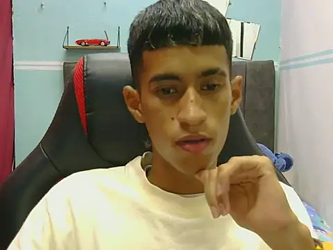 Snapshot of Angelstripboy chatting on 18, 5, 2026 Angelstripboy online show from 18, 5, 2026