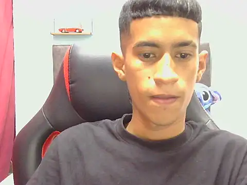 Snapshot of Angelstripboy chatting on 29, 5, 2026 Angelstripboy online show from 29, 5, 2026