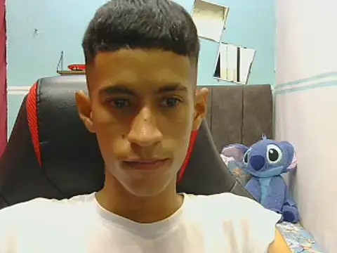 Snapshot of Angelstripboy chatting on 17, 6, 2026 Angelstripboy online show from 17, 6, 2026