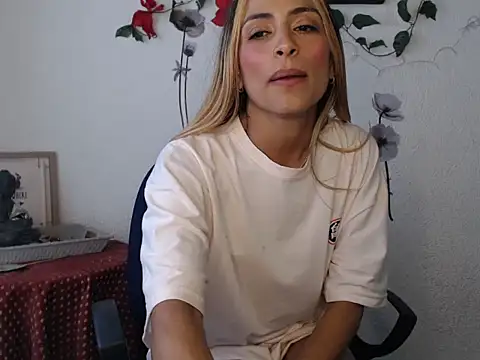 Liamiler01  online show from 19, 12, 2024