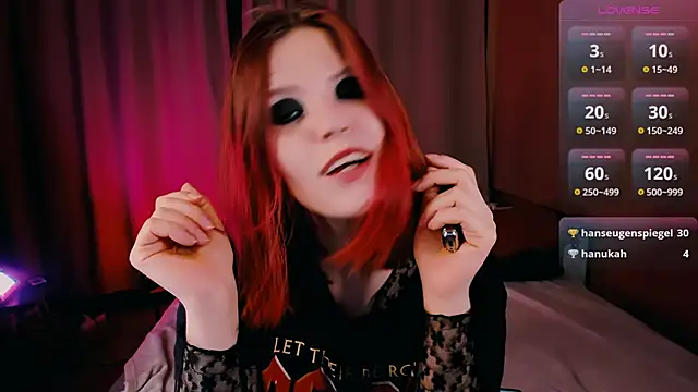 Snapshot of Erika_Fix chatting on 17, 11, 2025 Erika Fix online show from 17, 11, 2025