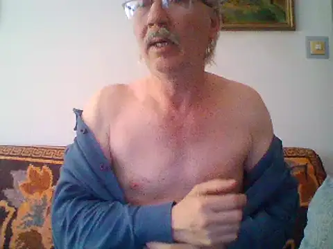 Snapshot of cumloverboyxx69 chatting on 19, 2, 2025 cumloverboyxx69 online show from 19, 2, 2025