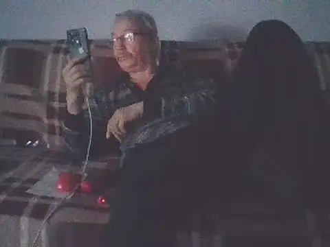 Snapshot of cumloverboyxx69 chatting on 10, 3, 2025 cumloverboyxx69 online show from 10, 3, 2025