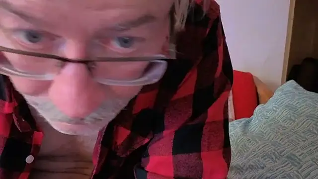 Snapshot of cumloverboyxx69 chatting on 19, 11, 2025 cumloverboyxx69 online show from 19, 11, 2025