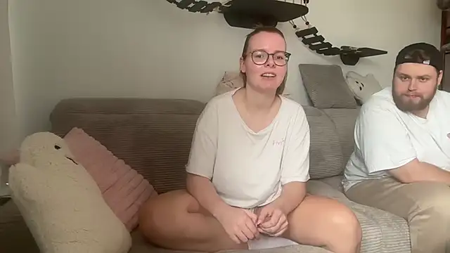 LucyFoxLulu online show from 4, 7, 2026