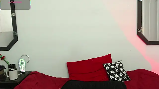 Amy Aloqua online show from 27, 11, 2025