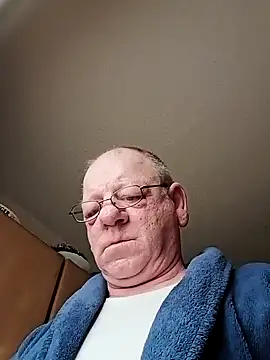 Snapshot of Kuschelb chatting on 28, 11, 2025 Kuschelb online show from 28, 11, 2025