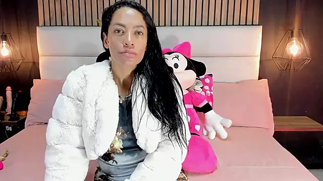 NiicolleMiller online show from 22, 2, 2025