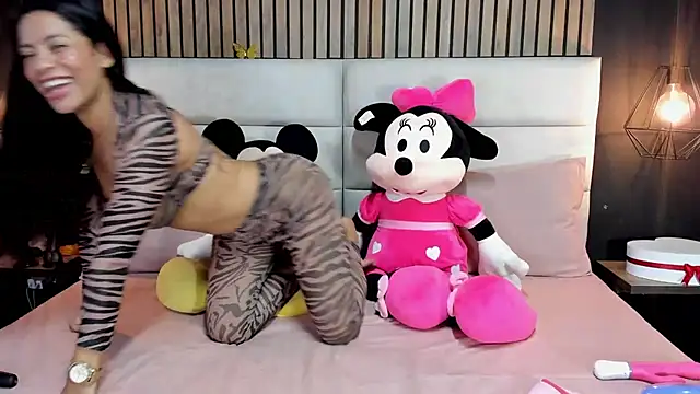 NiicolleMiller online show from 24, 2, 2025