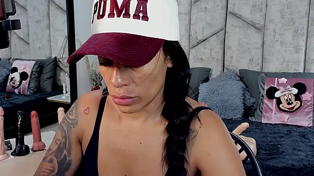 NiicolleMiller online show from 18, 11, 2025