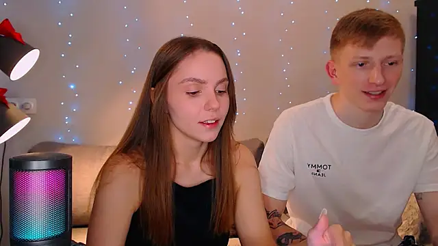 Snapshot of juliaanddima chatting on 6, 1, 2025 juliaanddima online show from 6, 1, 2025