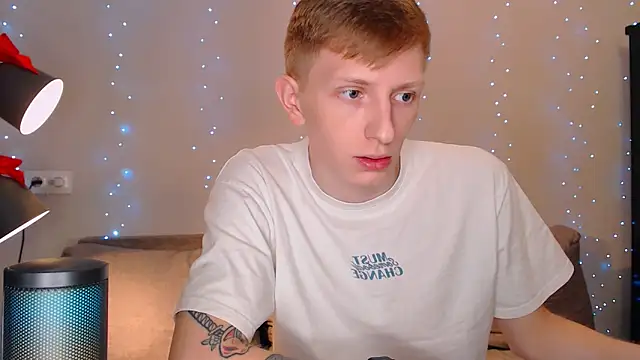 Snapshot of juliaanddima chatting on 13, 1, 2025 juliaanddima online show from 13, 1, 2025