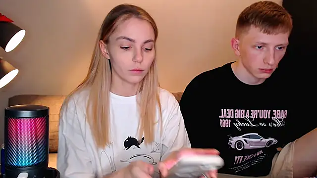 Snapshot of juliaanddima chatting on 24, 10, 2025 juliaanddima online show from 24, 10, 2025