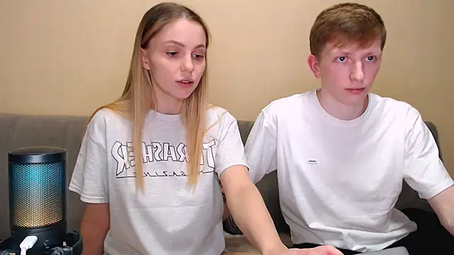 juliaanddima online show from 25, 2, 2026