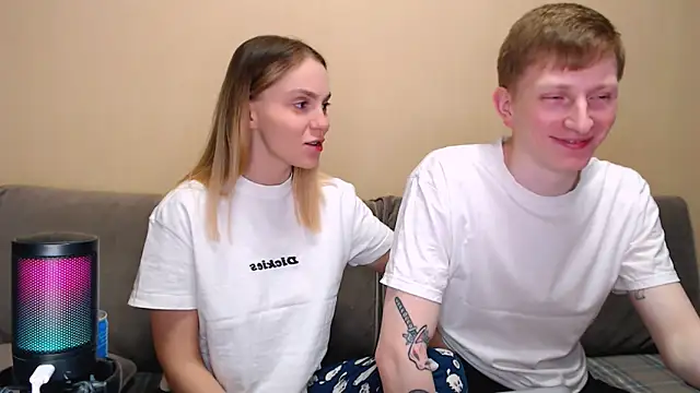 juliaanddima online show from 14, 4, 2026