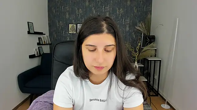 Linda EX online show from 2, 12, 2024