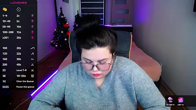 Emily Mo online show from 19, 12, 2024
