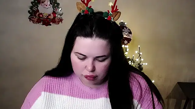 Emily Mo online show from 15, 12, 2025