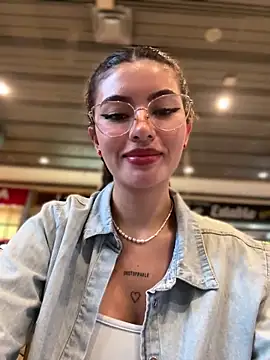 Your Honeey online show from 12, 9, 2025