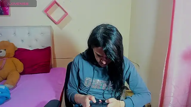 Snapshot of sweet1Girl chatting on 18, 12, 2024 sweet1Girl online show from 18, 12, 2024