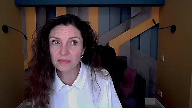 EllaLong online show from 14, 10, 2025