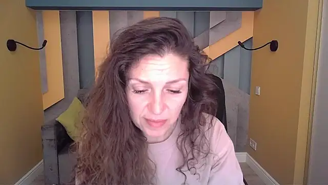 EllaLong online show from 24, 3, 2026