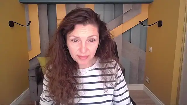 EllaLong online show from 29, 3, 2026