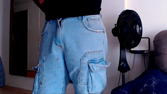 SelfSuck9inchs online show from 27, 10, 2025