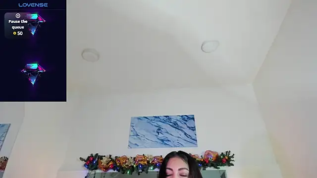 Lauralove 69 online show from 27, 12, 2024