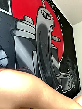 Sarah millerr  online show from 18, 10, 2025