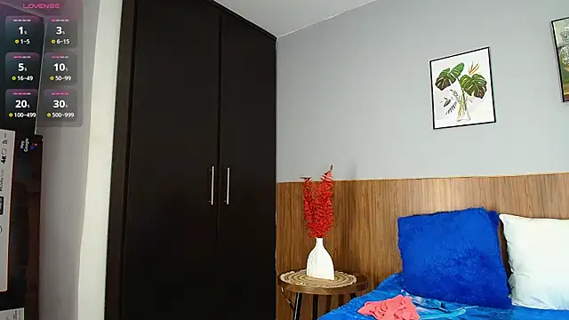 EmiliBonnie online show from 19, 12, 2025