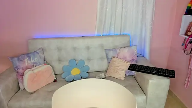 tinysara online show from 4, 12, 2024