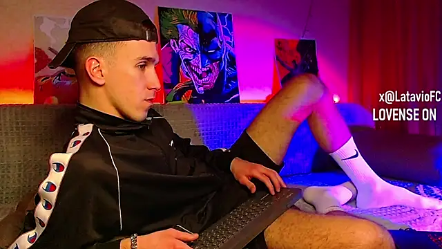 Snapshot of Midnighter_ chatting on 31, 1, 2025 Midnighter online show from 31, 1, 2025