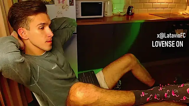 Snapshot of Midnighter_ chatting on 29, 9, 2025 Midnighter online show from 29, 9, 2025