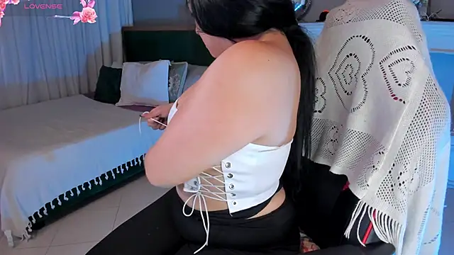 scarlet miller1 online show from 4, 3, 2025